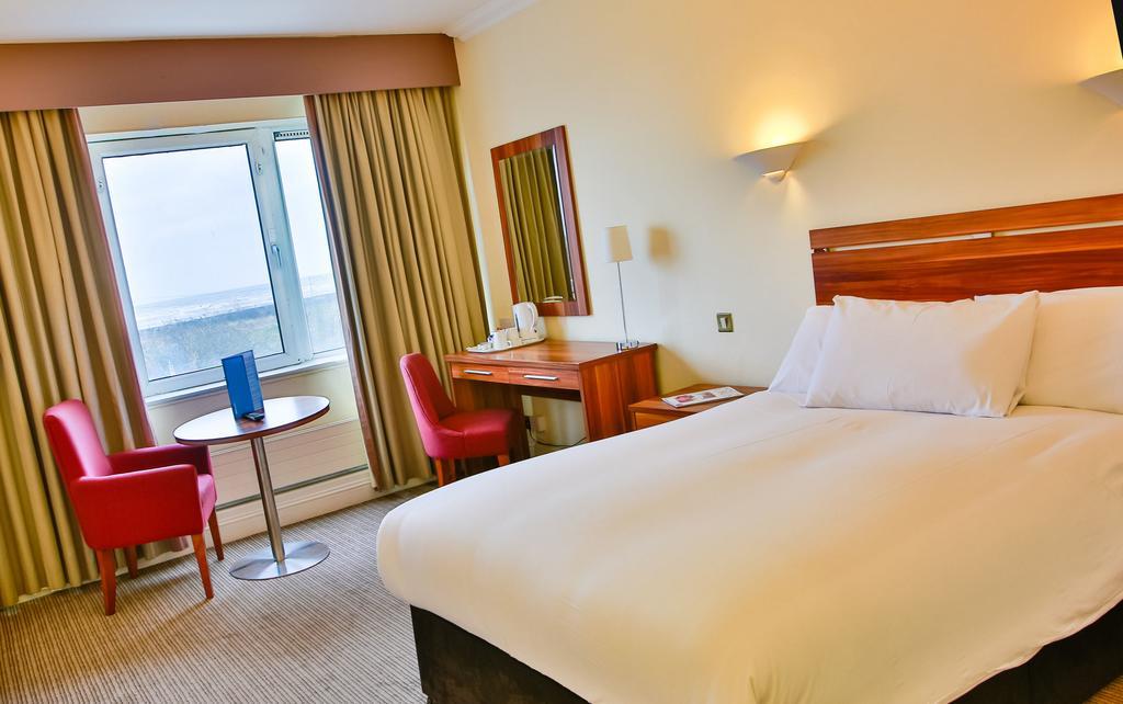 Maldron Hotel Merrion Road Dublin Buitenkant foto
