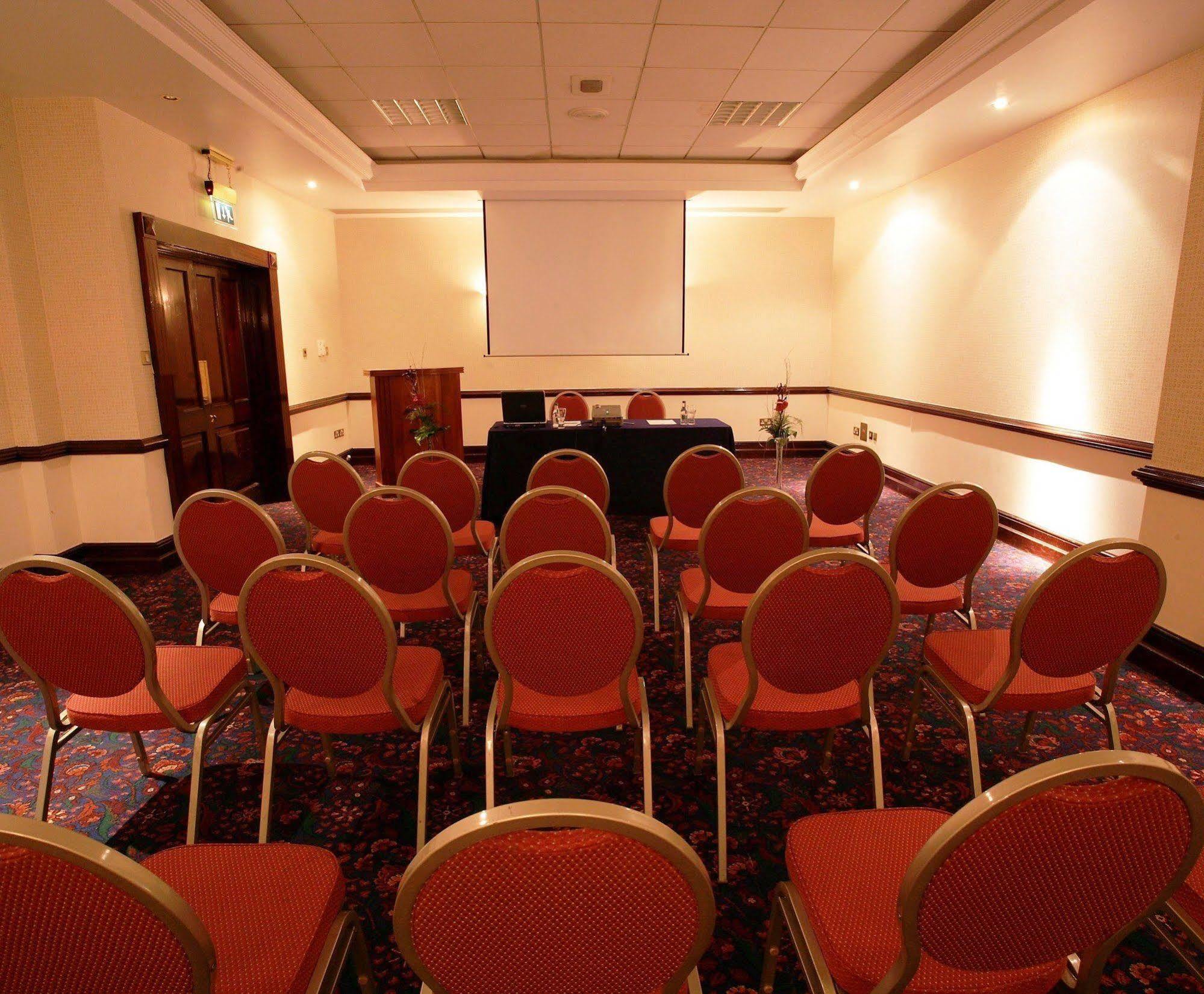 Maldron Hotel Merrion Road Dublin Buitenkant foto