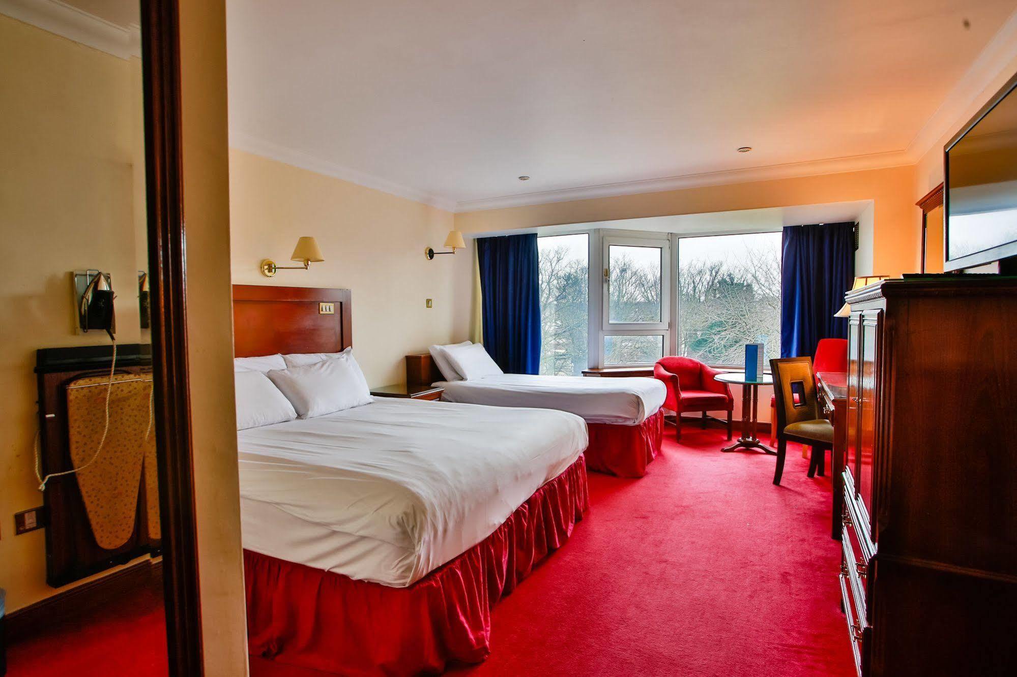 Maldron Hotel Merrion Road Dublin Buitenkant foto